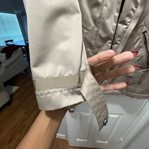 Jacket - Picture 4 of 5